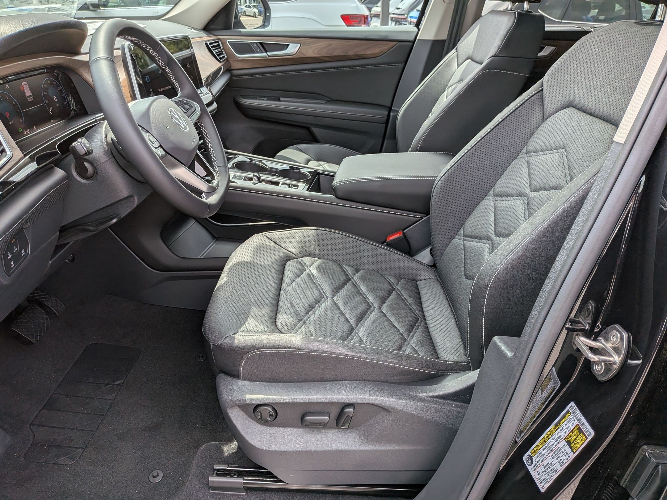 New 2026 Volkswagen Atlas SE FWD image 14