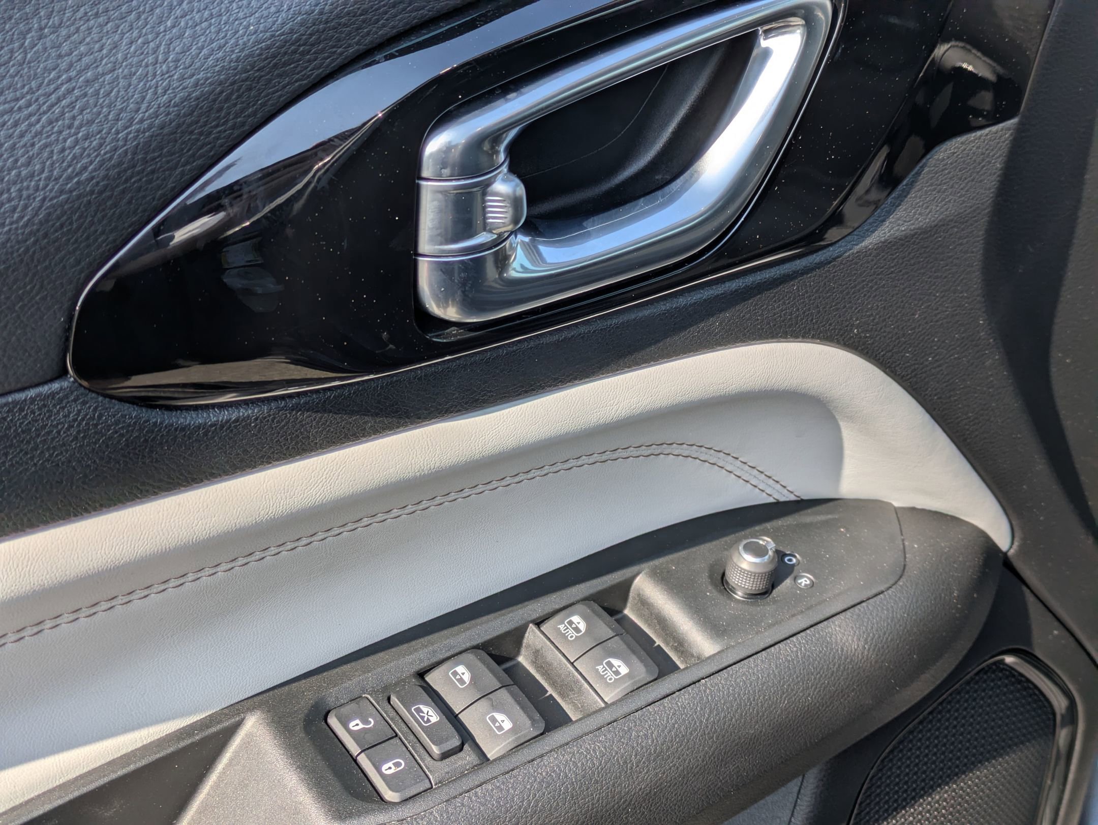 Used 2022 Jeep Compass Limited image 15