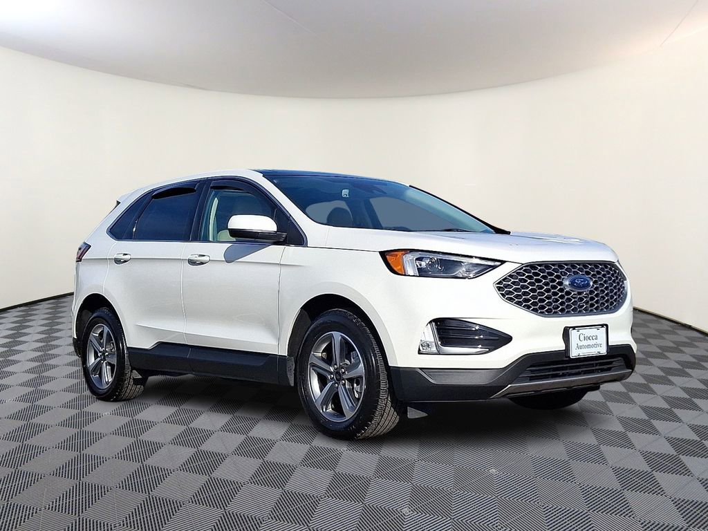 Used 2024 Ford Edge SEL w/ Convenience Package