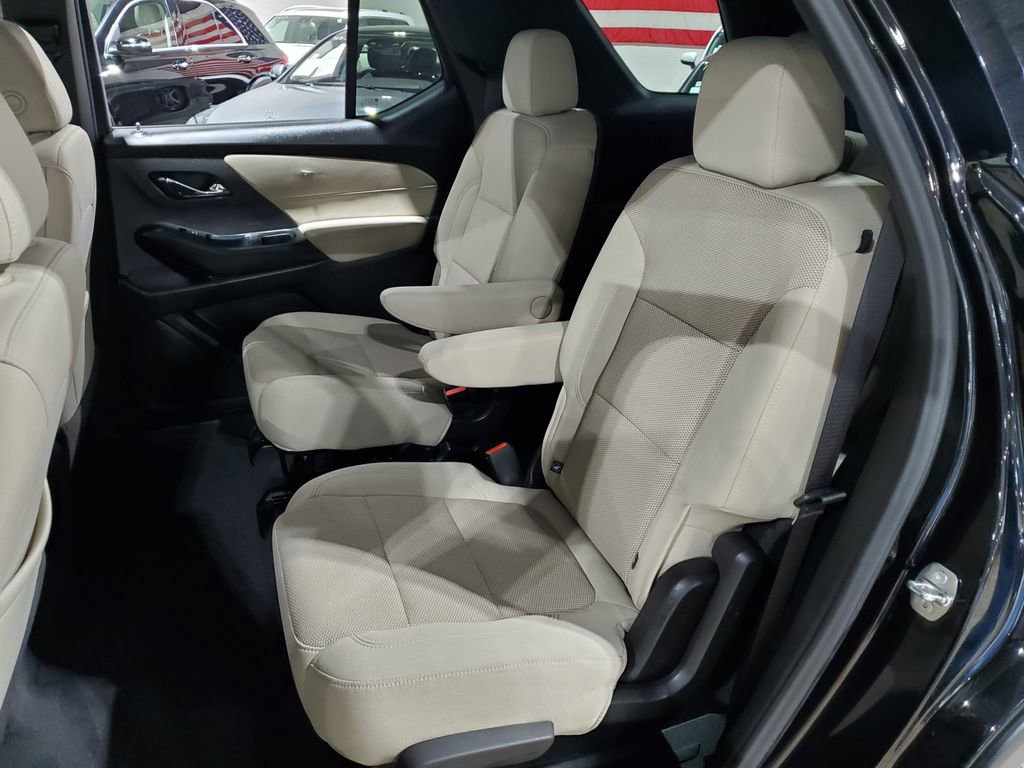 Used 2022 Chevrolet Traverse LT image 23