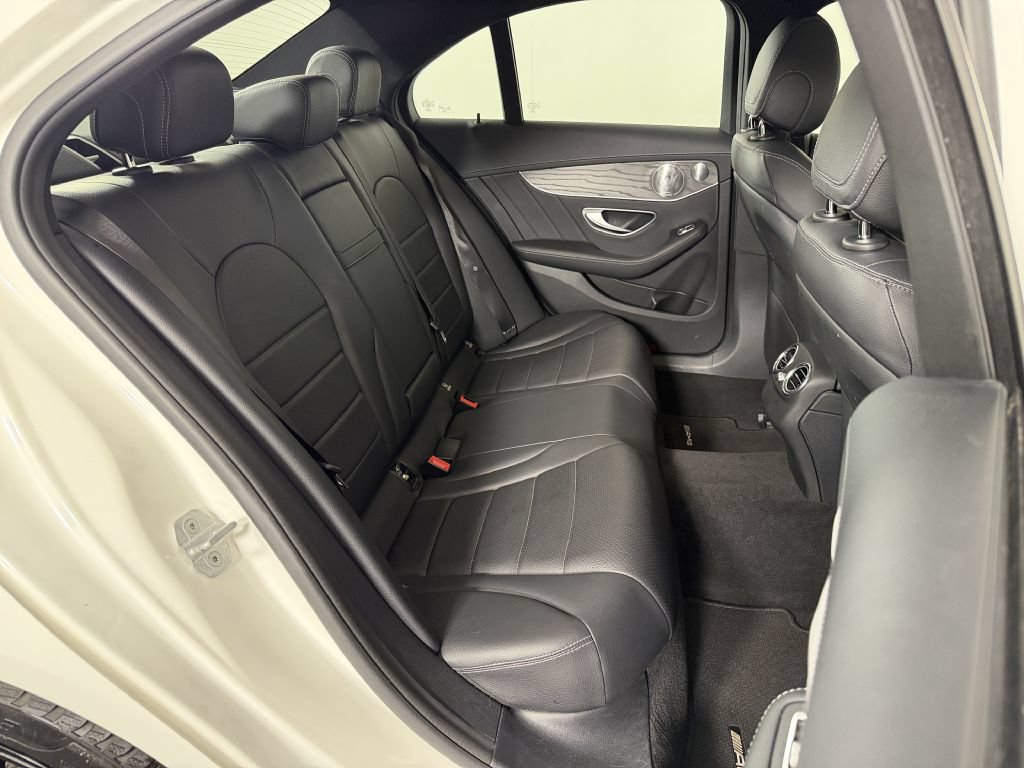 Used 2015 Mercedes-Benz C 300 4MATIC Sedan image 22