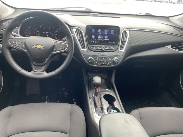 Used 2023 Chevrolet Malibu RS image 3