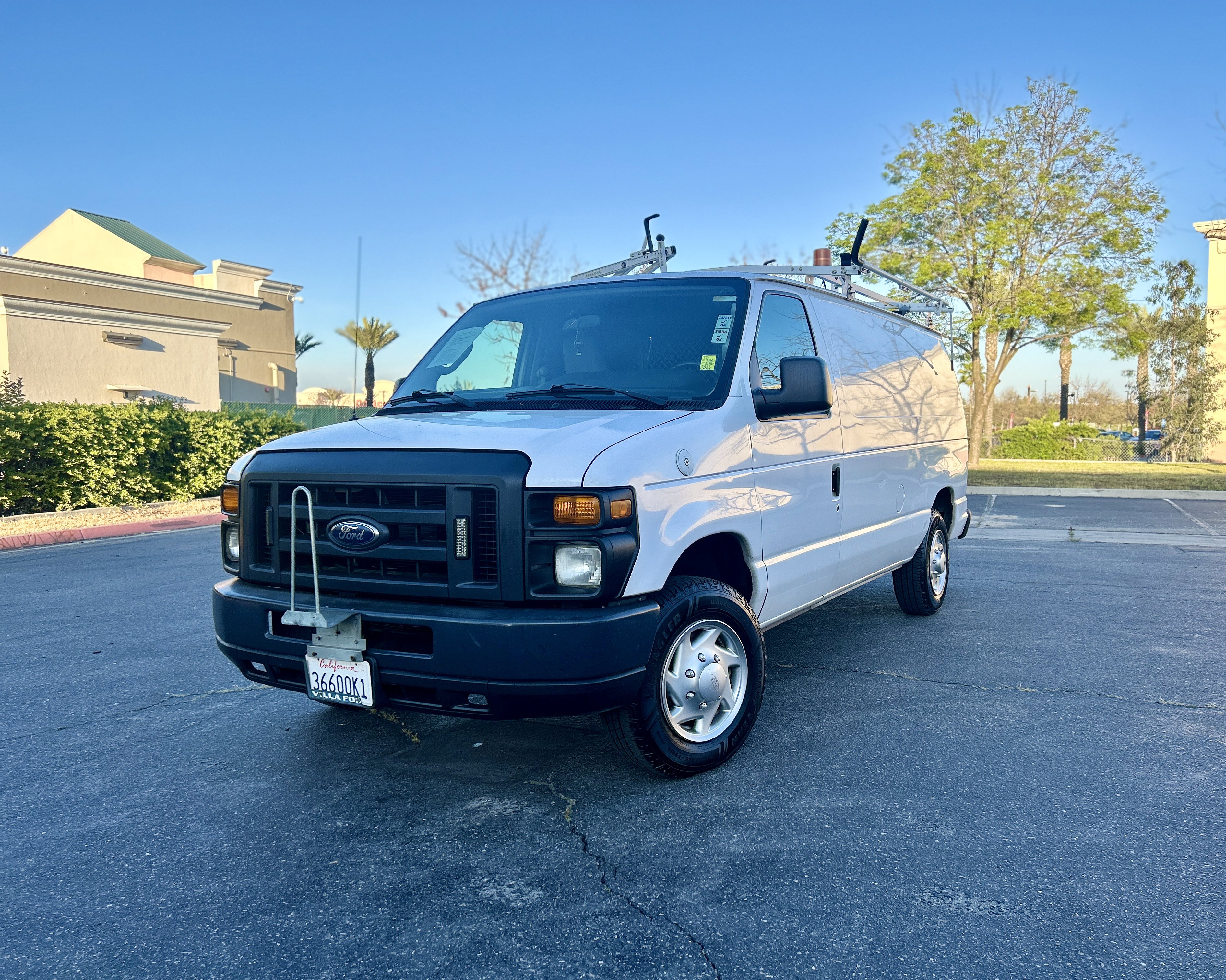 Used 2013 Ford E-150 and Econoline 150 RWD image 1