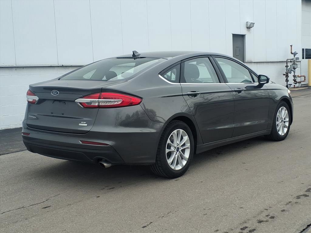 Used 2019 Ford Fusion SE image 6