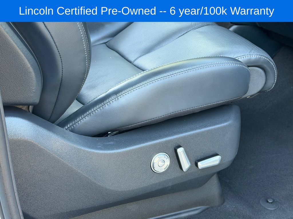Certified 2025 Lincoln Navigator Reserve AWD/4WD image 21