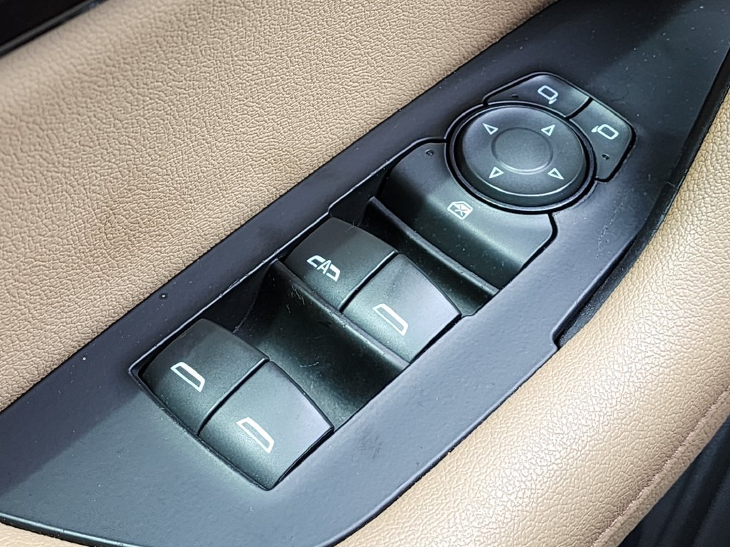Used 2019 Chevrolet Blazer Premier w/ Driver Confidence II Package FWD image 35