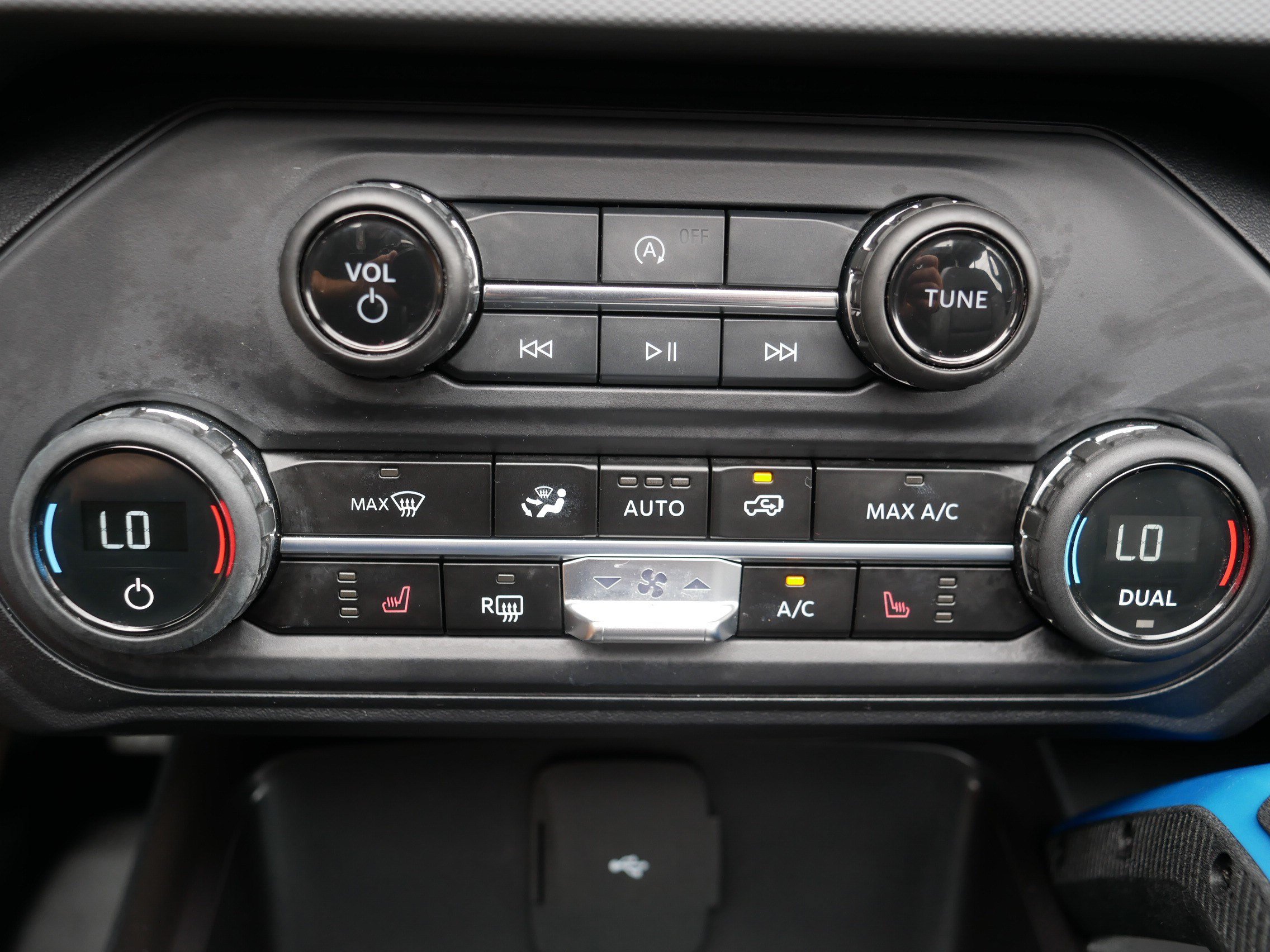 Used 2024 Ford Bronco Black Diamond AWD/4WD image 23