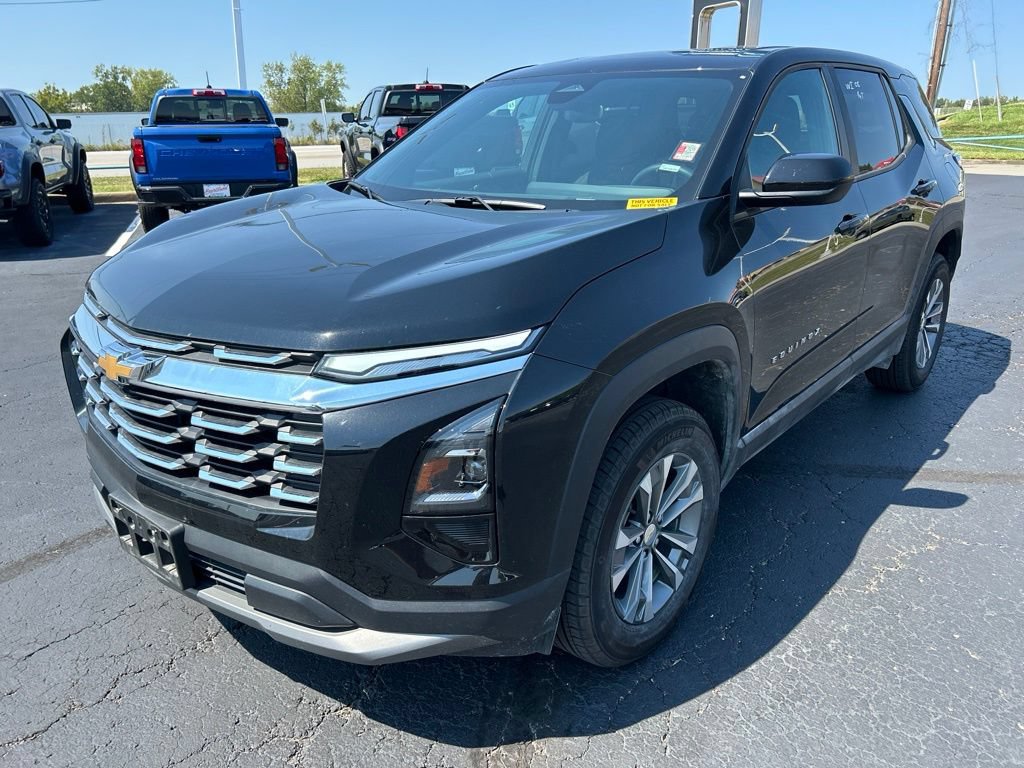 Used 2026 Chevrolet Equinox LT AWD/4WD image 9