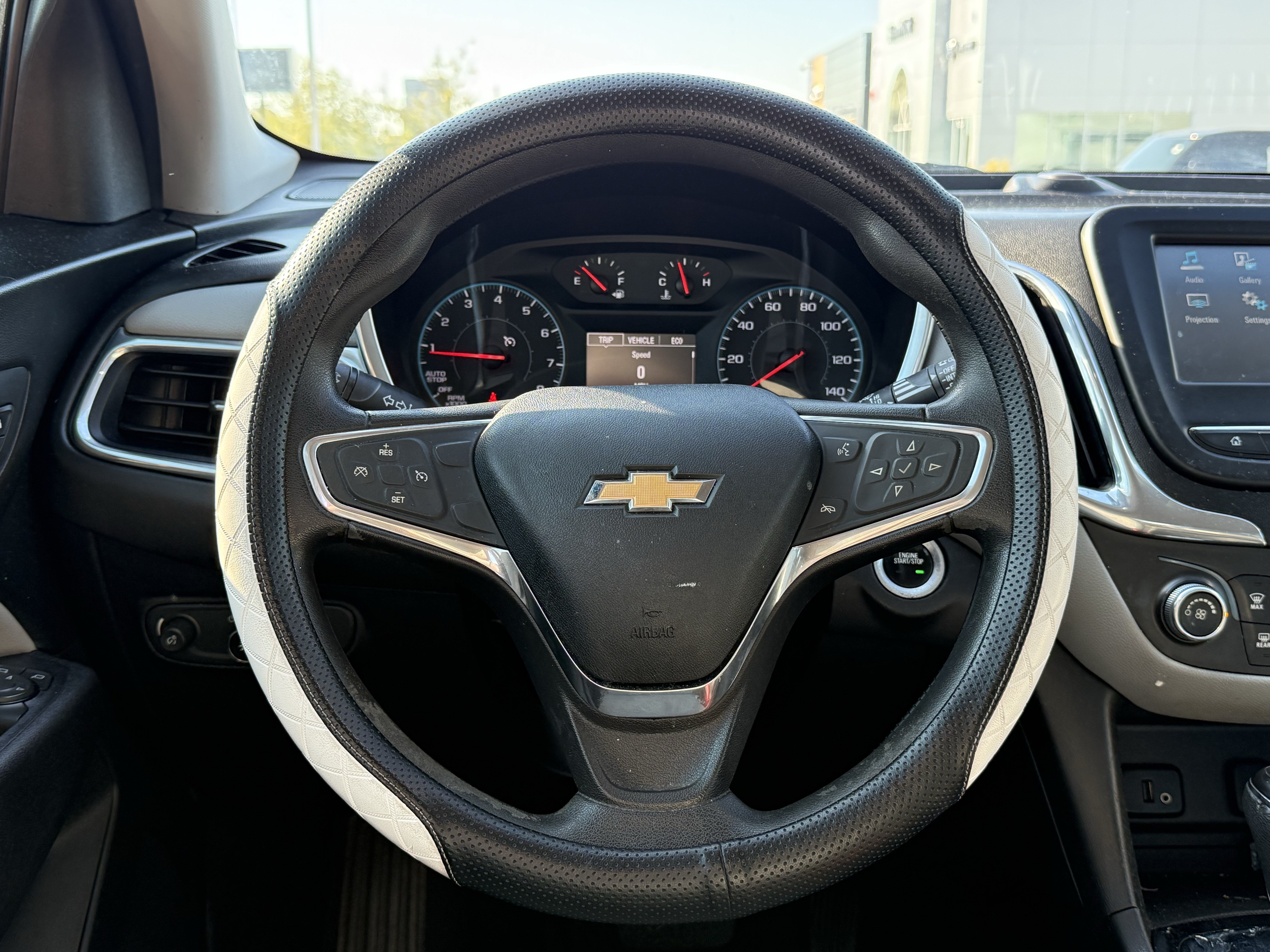 Used 2018 Chevrolet Equinox LS FWD image 6