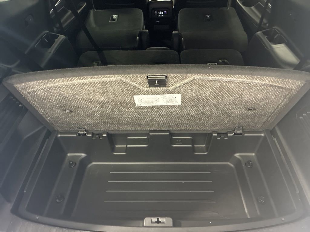 Used 2025 Buick Enclave Preferred AWD/4WD image 64