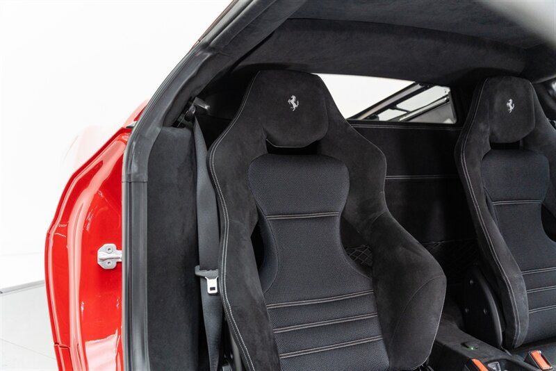 Used 2015 Ferrari 458 Speciale Coupe RWD image 57