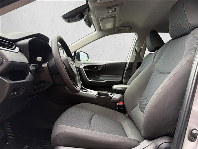 Used 2025 Toyota RAV4 LE AWD/4WD image 11