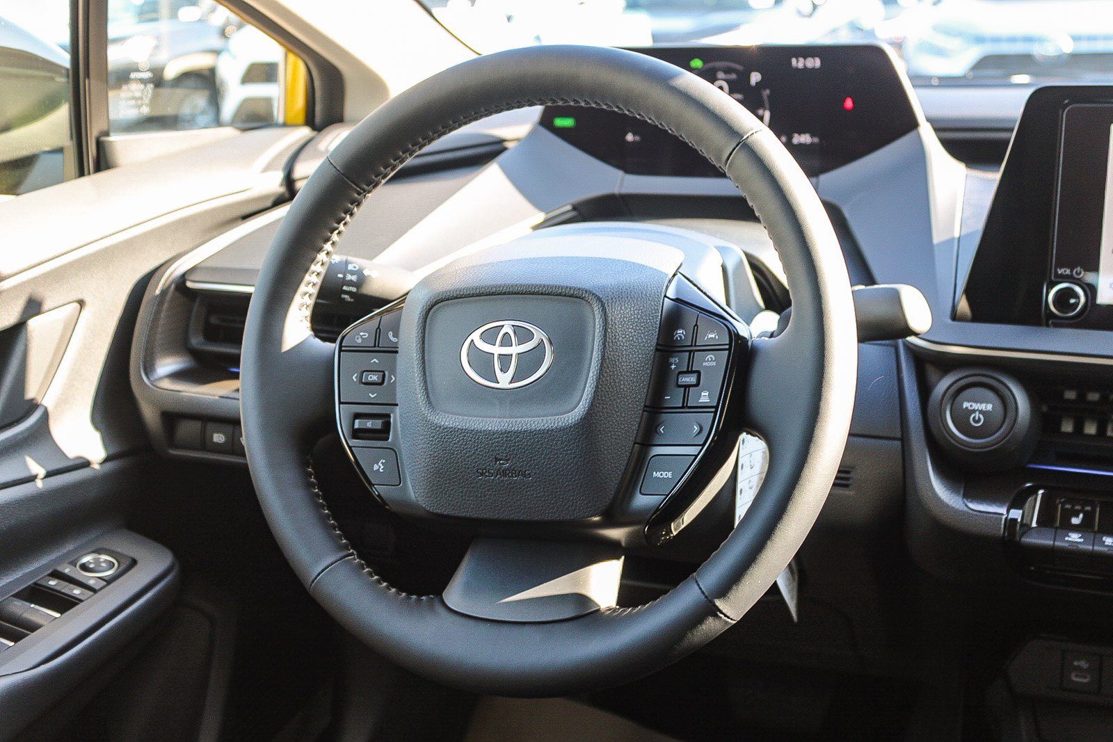 New 2026 Toyota Prius FWD image 17