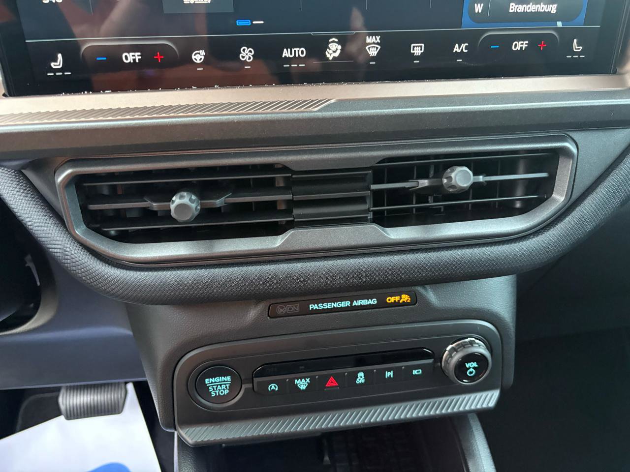 New 2025 Ford Bronco Sport Outer Banks w/ Outer Banks Tech Package+ AWD/4WD image 23