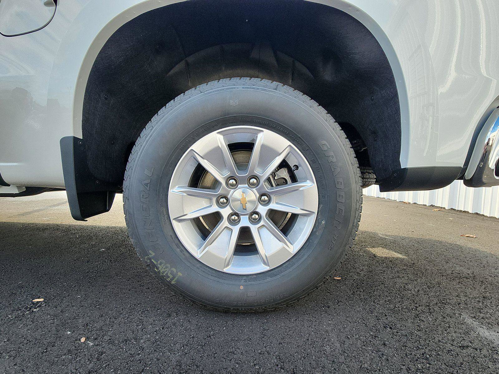 New 2026 Chevrolet Silverado 1500 LT w/ LPO, Dark Essentials Package image 9