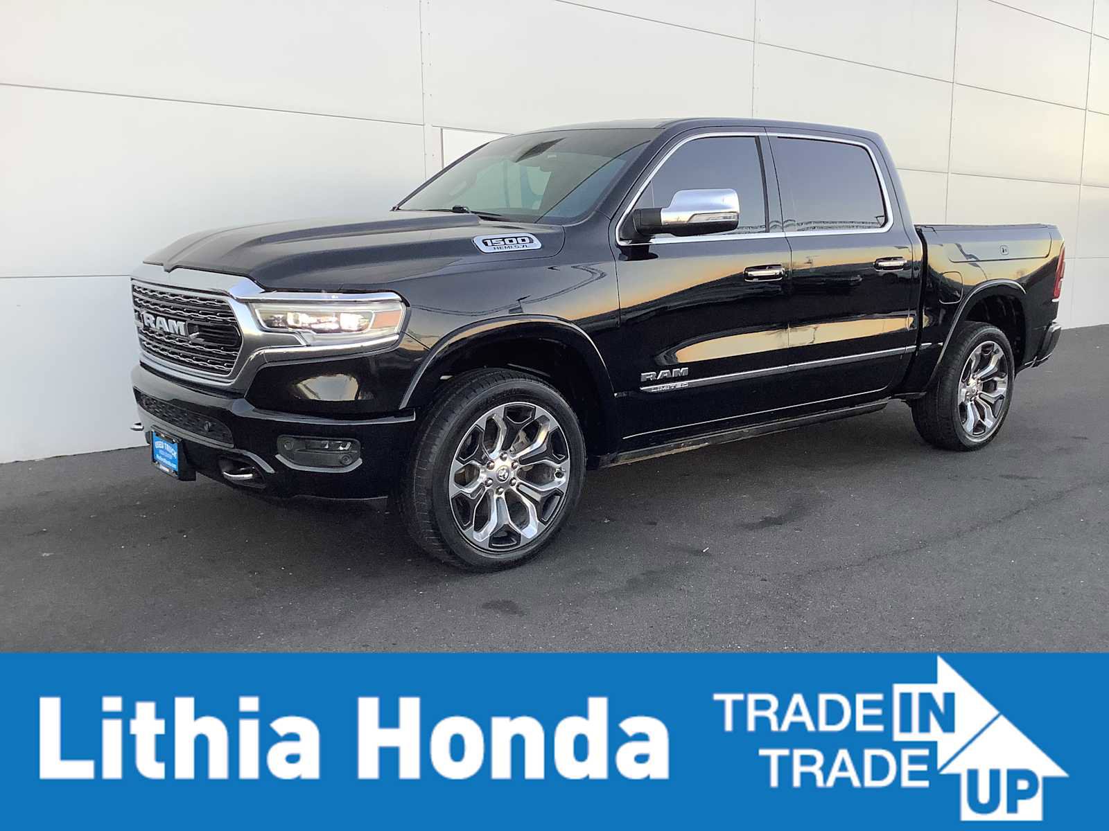 Used 2019 RAM 1500 Limited AWD/4WD image 1