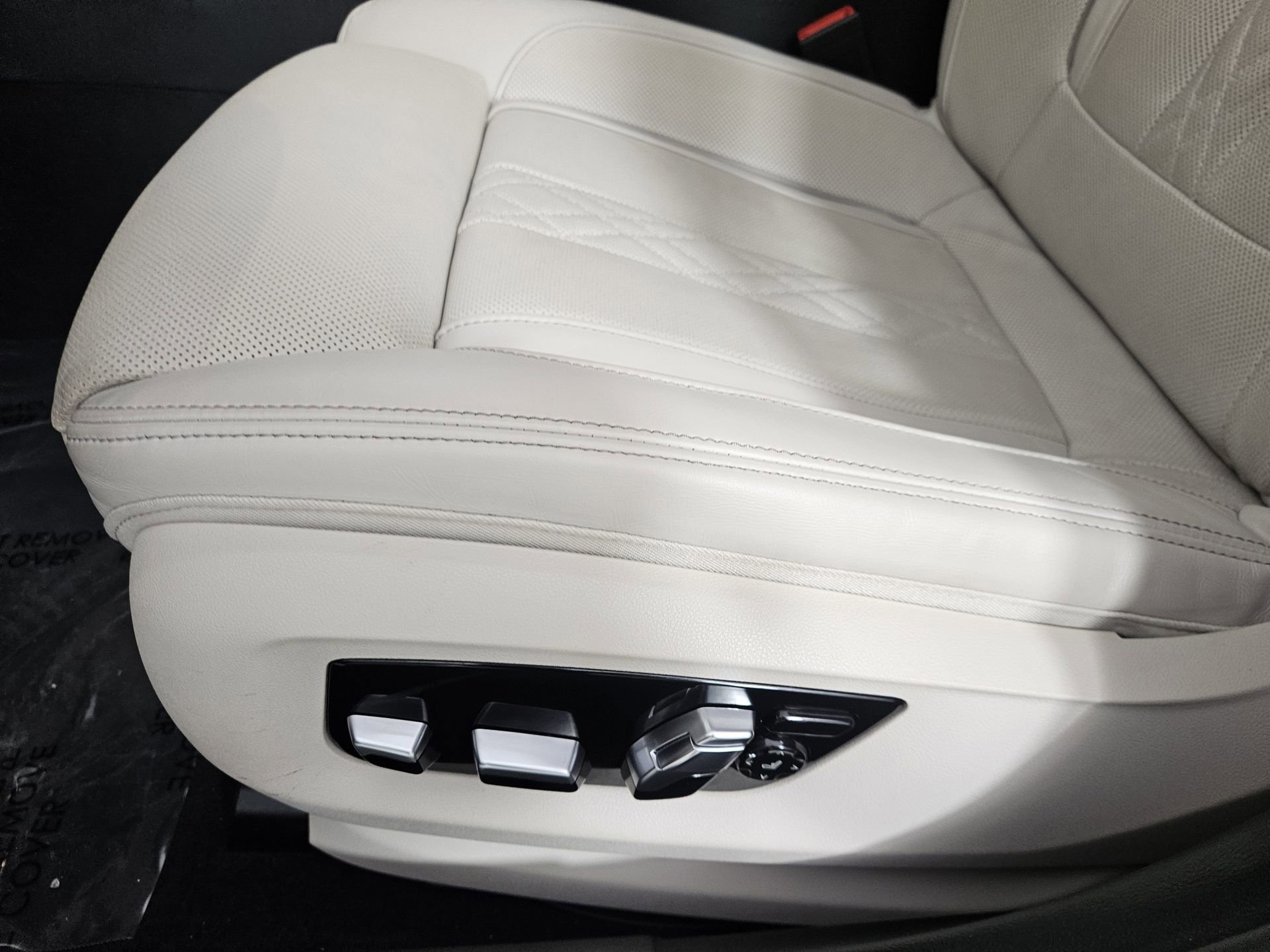 Used 2023 BMW 530i w/ Executive Package RWD image 15
