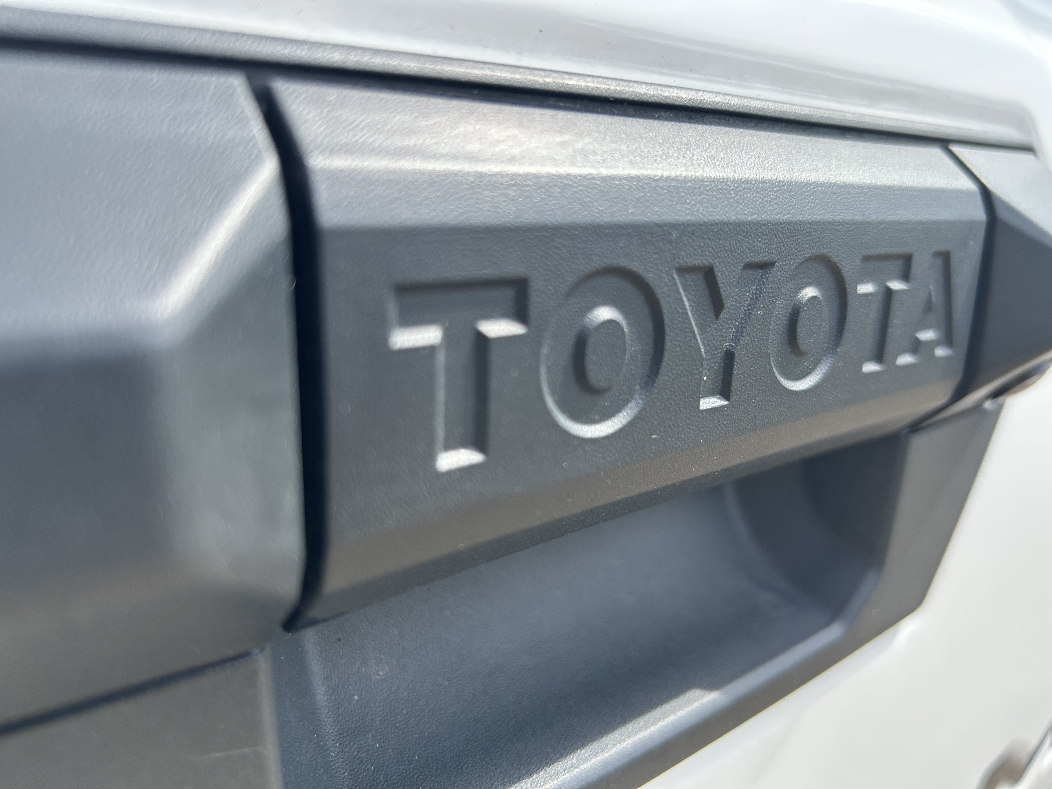 Certified 2025 Toyota Tacoma SR5 AWD/4WD image 7