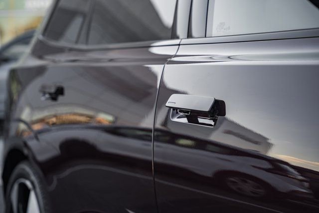 New 2025 Volvo EX90 Ultra w/ Protection Package Premier image 13