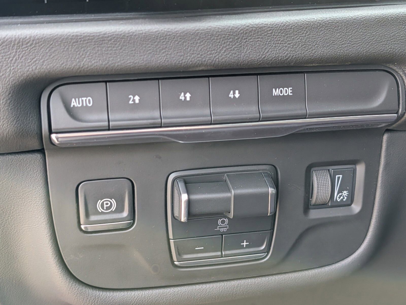 New 2026 Cadillac Escalade Luxury image 16