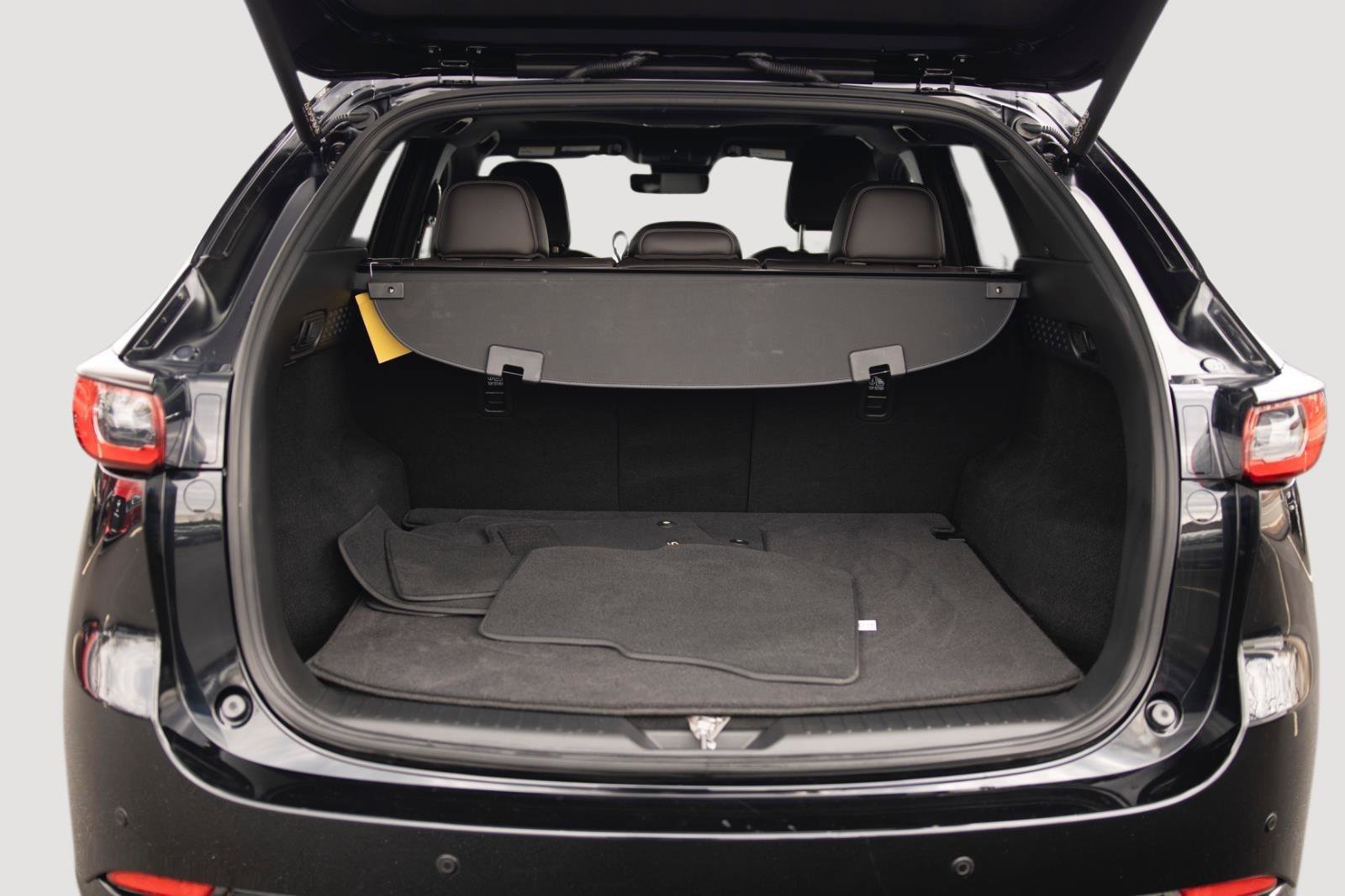 Used 2025 MAZDA CX-5 Signature image 13