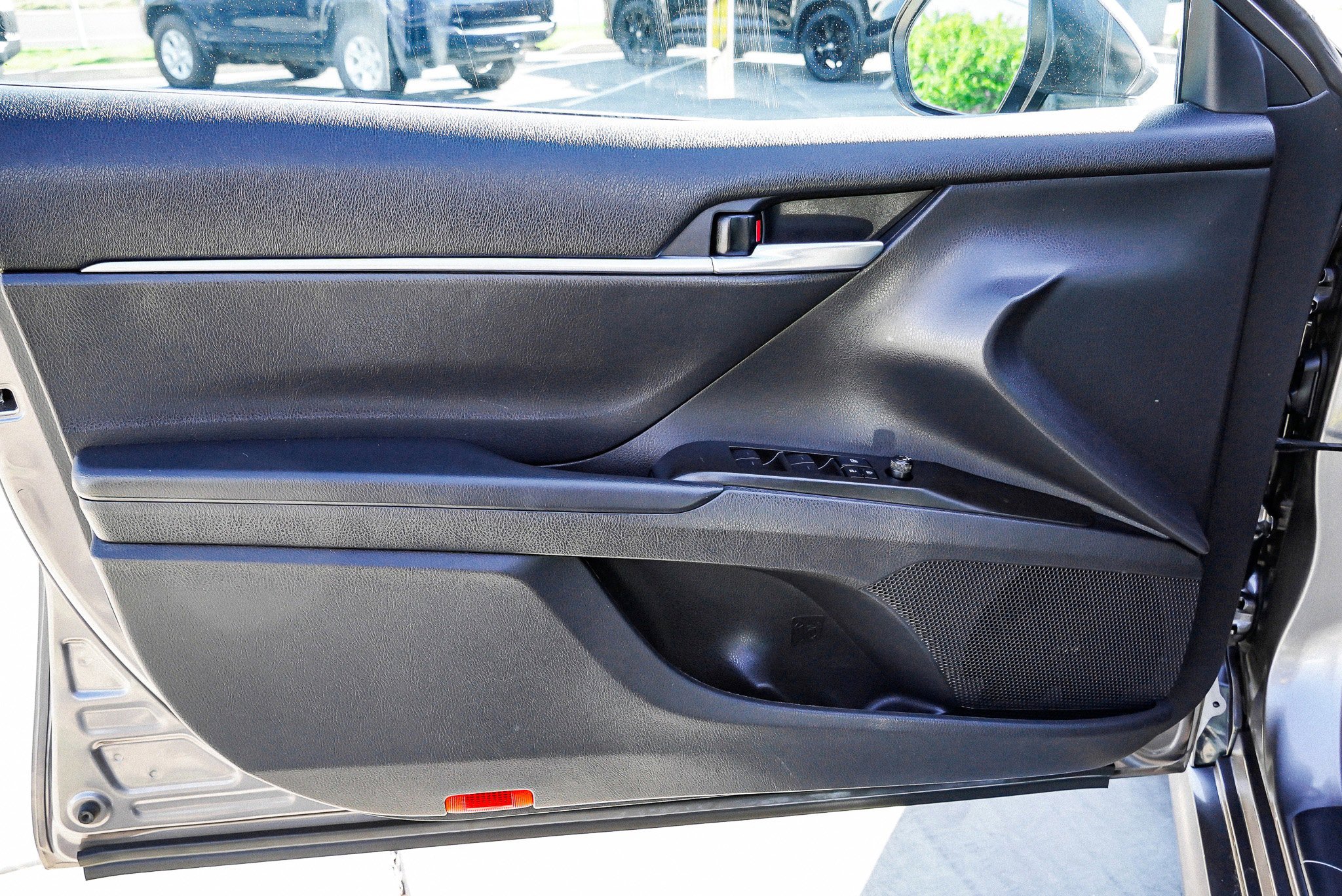Used 2021 Toyota Camry LE FWD image 20