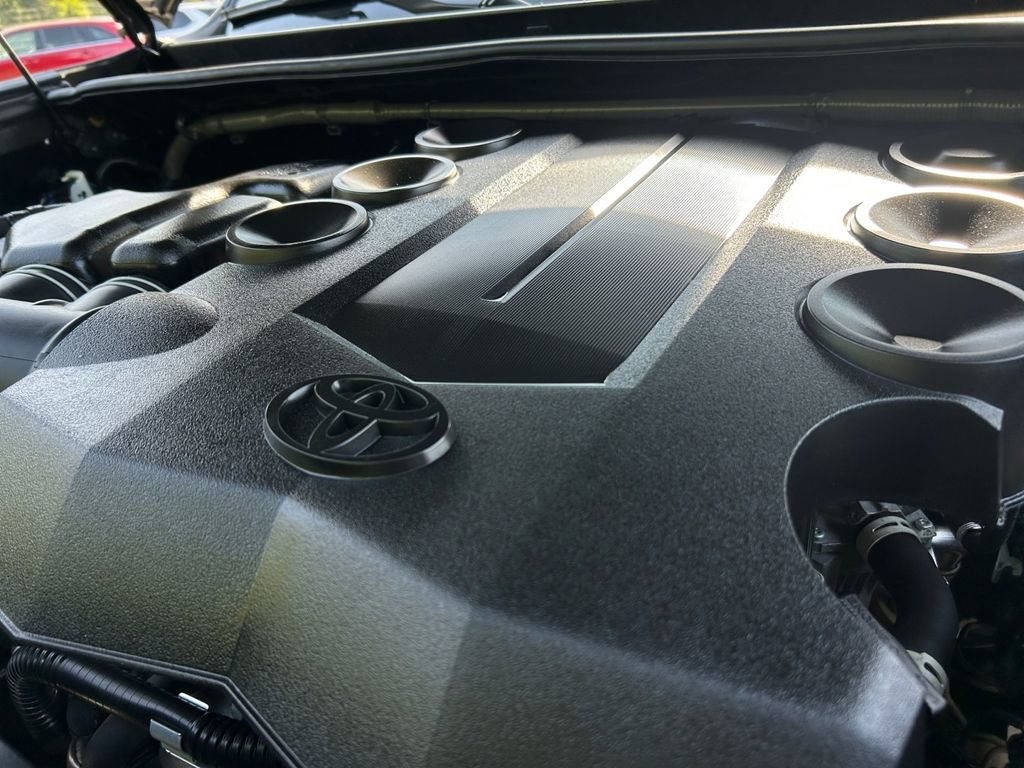 Used 2022 Toyota 4Runner SR5 Premium image 31