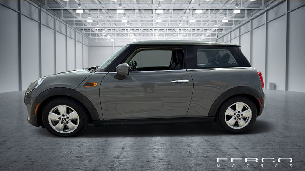Used 2019 MINI Cooper 2-Door Hardtop w/ Signature Upholstery Package FWD image 2