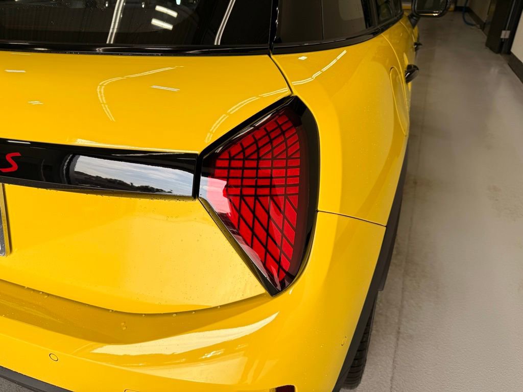 Certified 2025 MINI Cooper S image 5