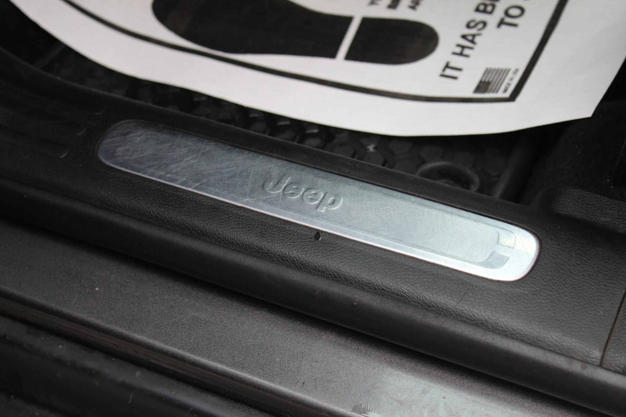 Used 2019 Jeep Cherokee Limited image 23