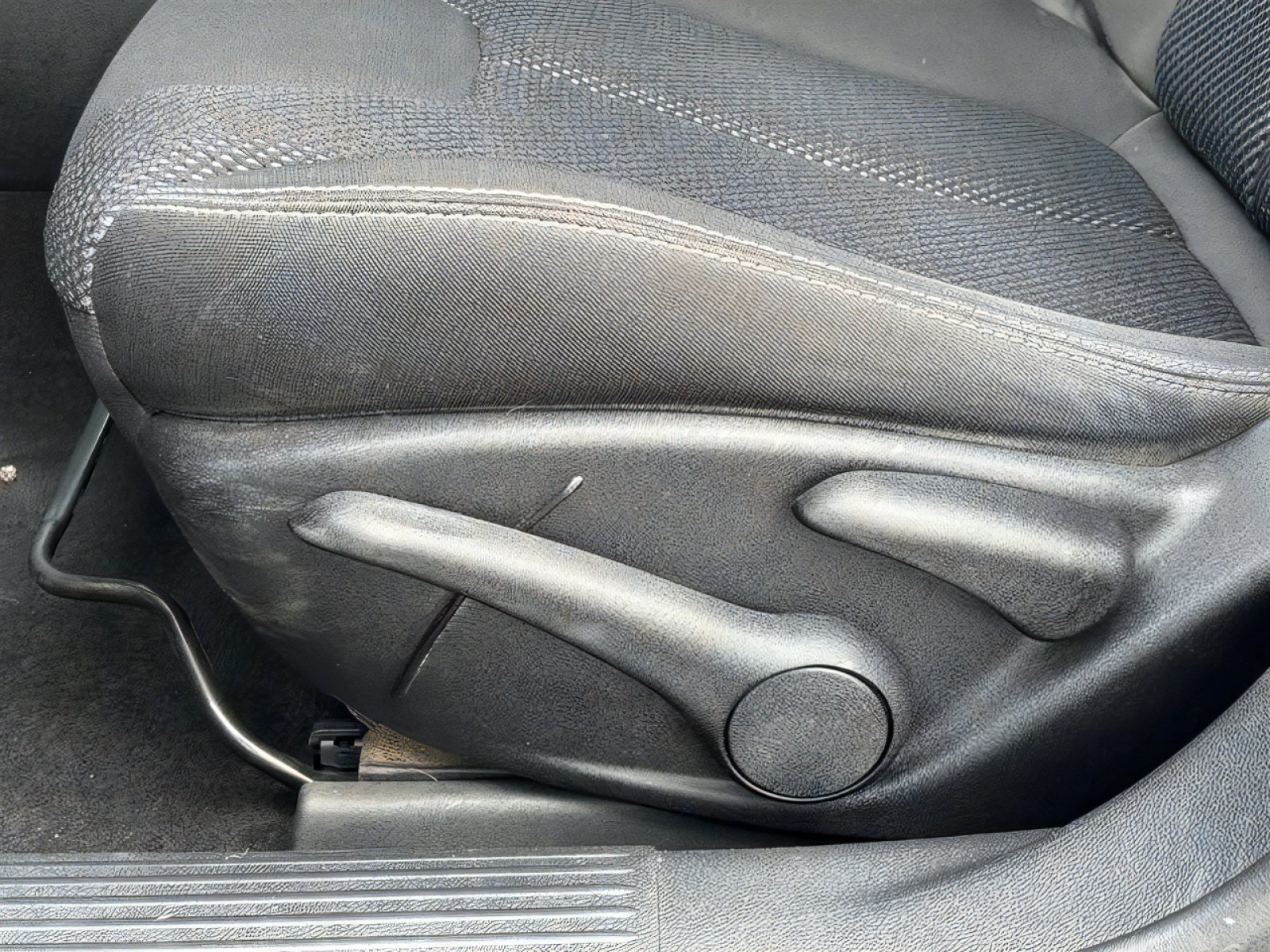 Used 2016 Dodge Dart SXT FWD image 27