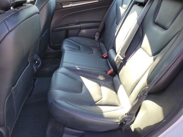 Used 2019 Ford Fusion Titanium FWD image 7
