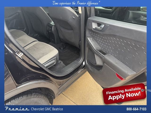 Used 2020 Ford Escape SE image 18