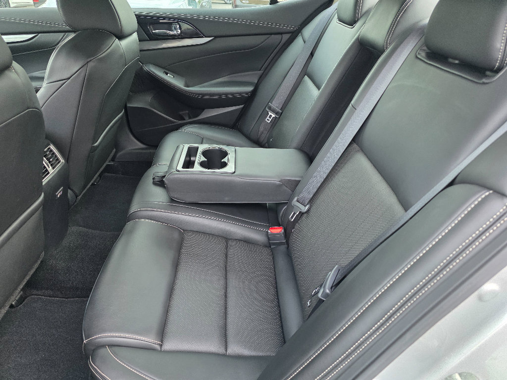 Used 2020 Nissan Maxima 3.5 SV w/ Floor Mat Group image 15