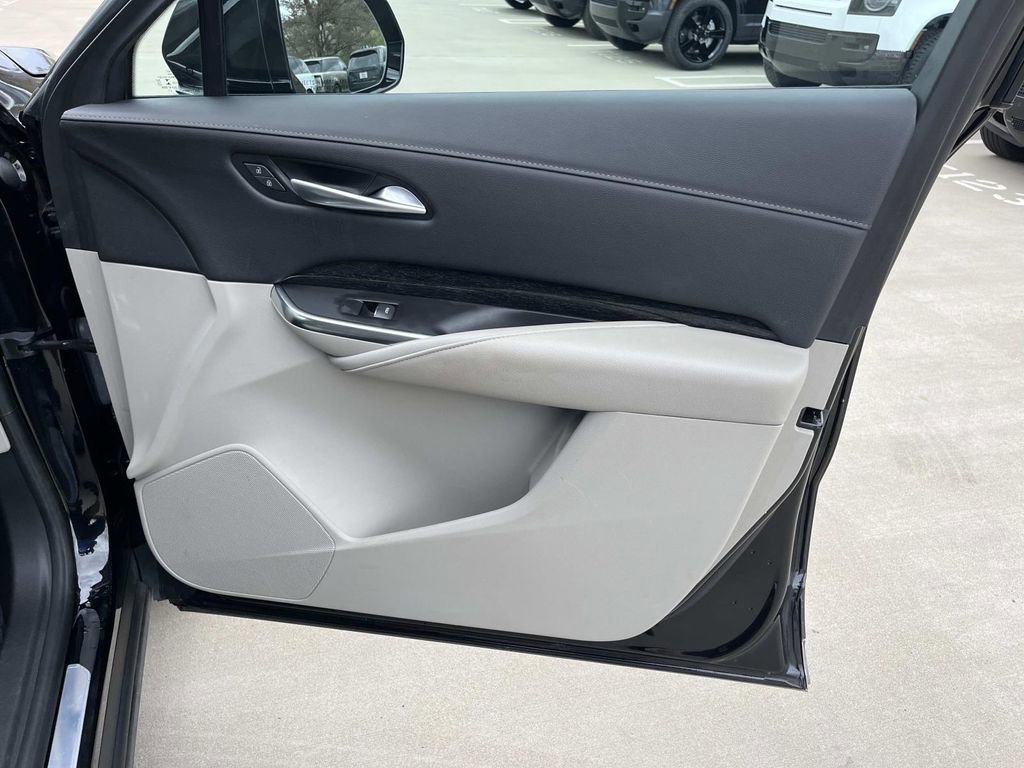 Certified 2023 Cadillac XT4 Premium Luxury image 22