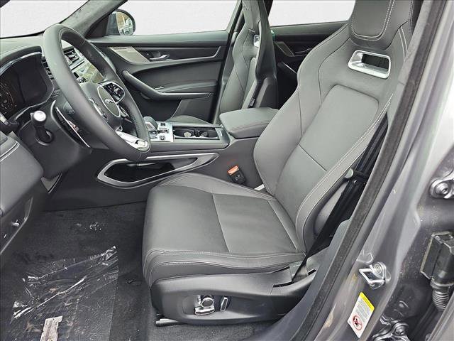 New 2026 Jaguar F-PACE R-Dynamic S image 13