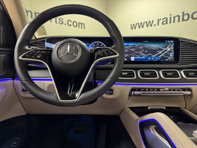 Used 2025 Mercedes-Benz GLE 350 4MATIC w/ AMG Line Exterior image 9