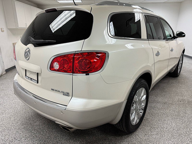 Used 2011 Buick Enclave CXL image 5