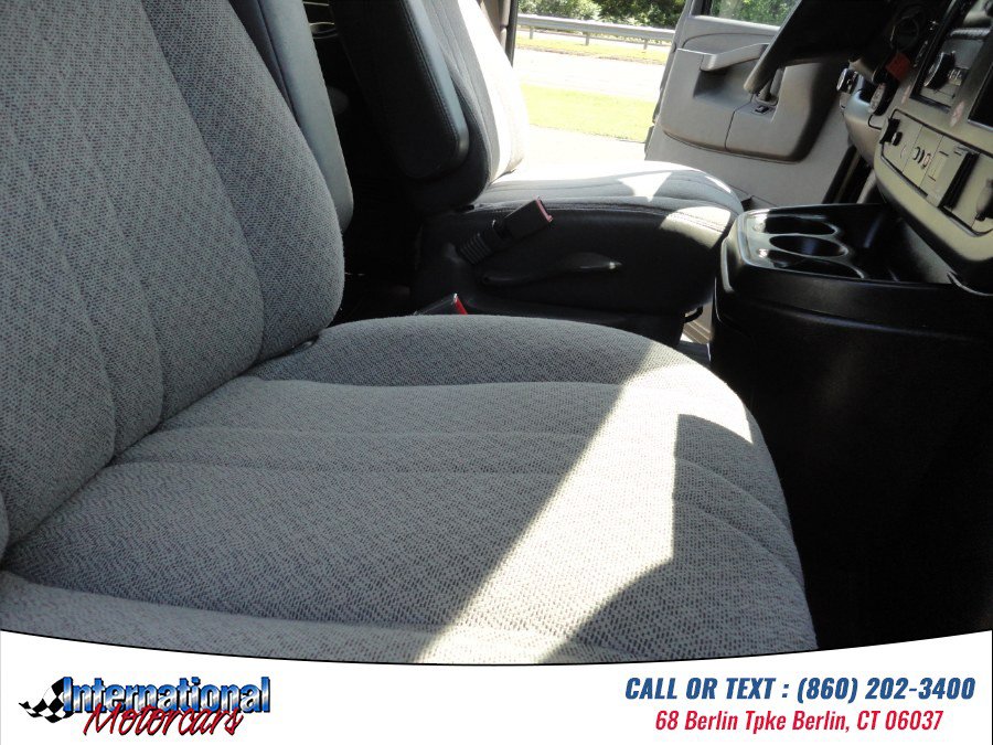 Used 2020 Chevrolet Express 3500 LT w/ LT Preferred Equipment Group RWD image 21