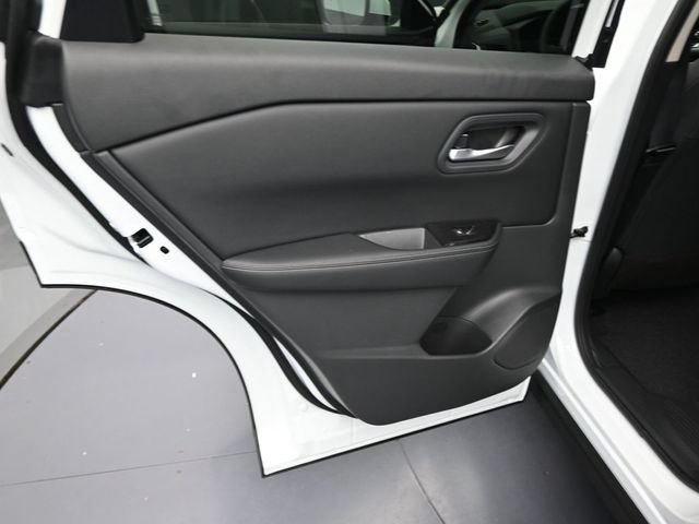 Used 2026 Nissan Rogue SV AWD/4WD image 28
