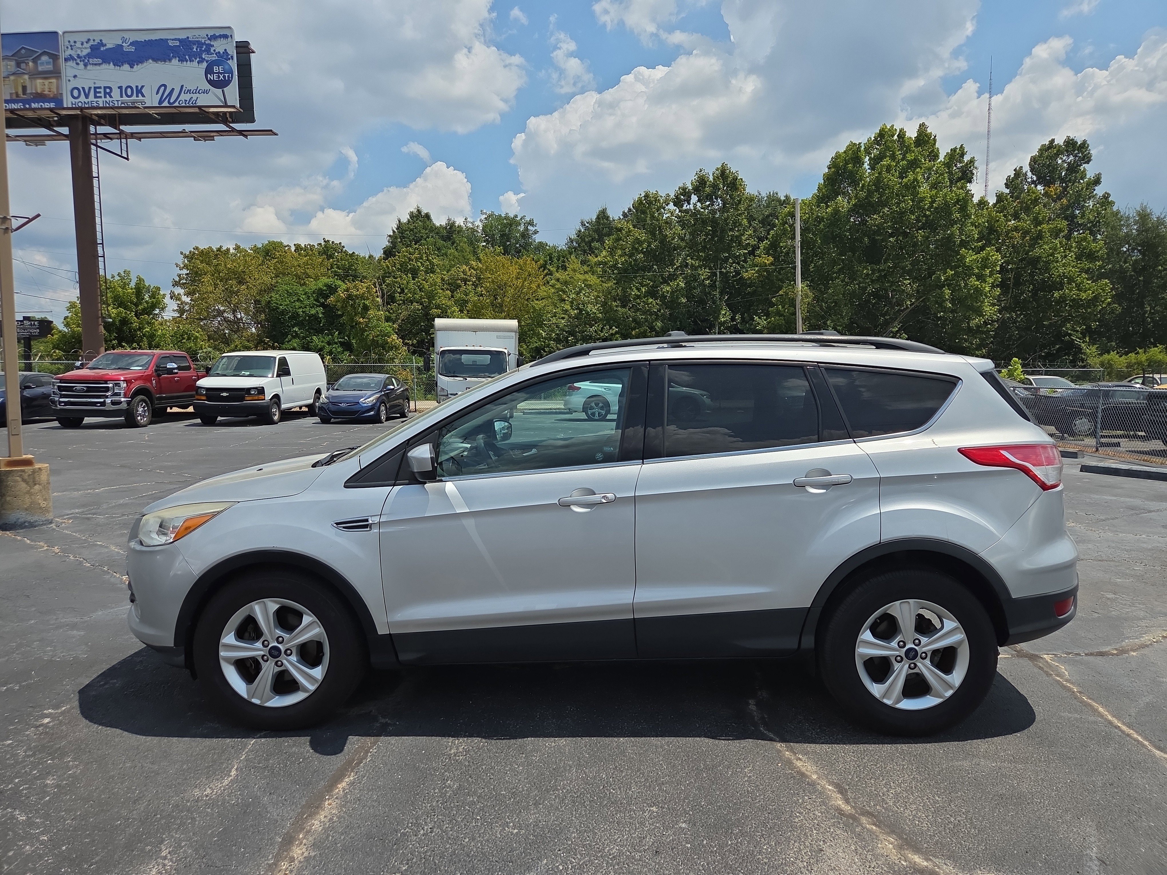 Used 2014 Ford Escape SE w/ Equipment Group 201A image 2