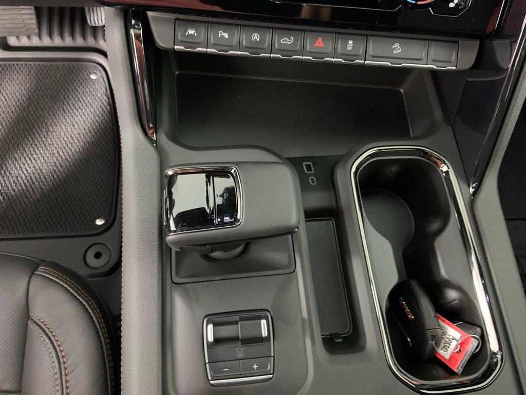Used 2025 GMC Sierra 1500 AT4 w/ Technology Package image 16