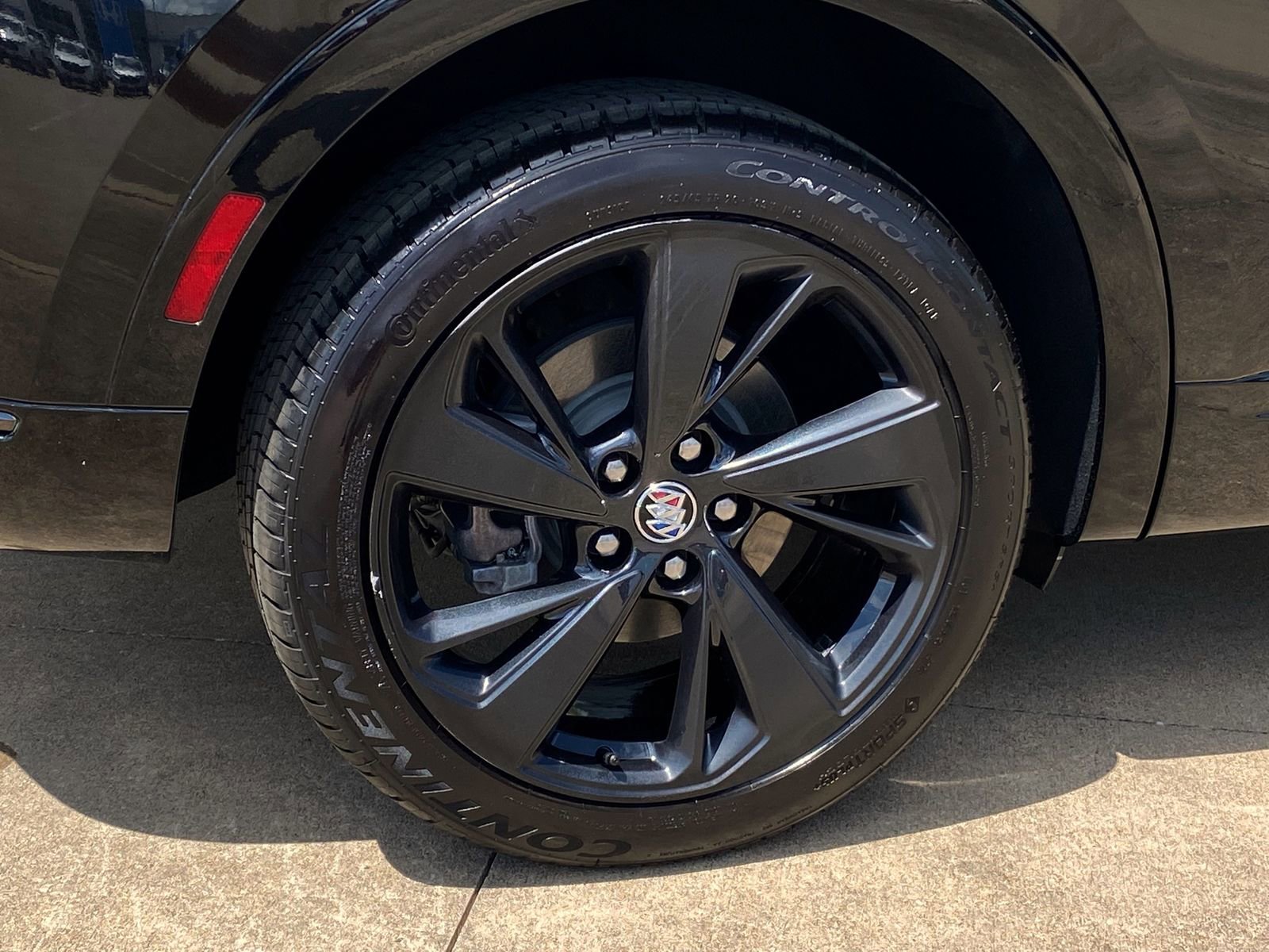 Used 2023 Buick Envision Essence w/ Sport Touring Package image 8