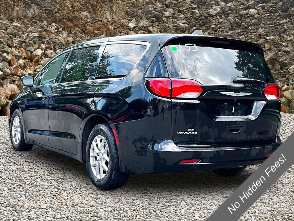 Used 2024 Chrysler Voyager LX FWD image 10