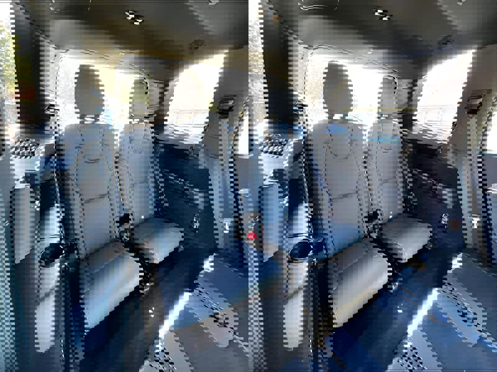 Used 2024 Volvo XC90 T8 Ultimate w/ Protection Package Premier image 31