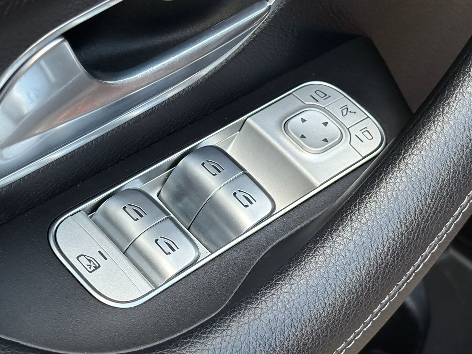 Used 2022 Mercedes-Benz GLS 450 4MATIC image 35
