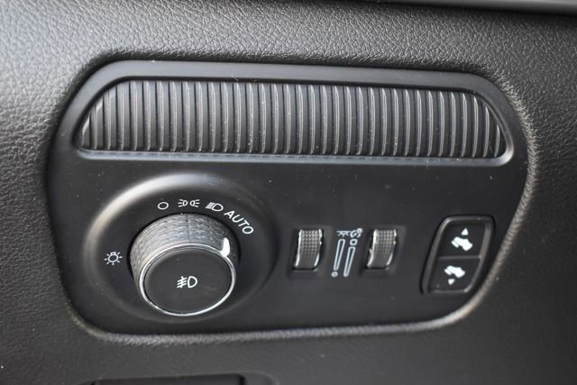 Used 2022 Jeep Wagoneer Series III AWD/4WD image 29