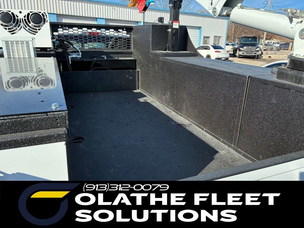 New 2026 Ford F550 4x4 Supercab Super Duty image 3