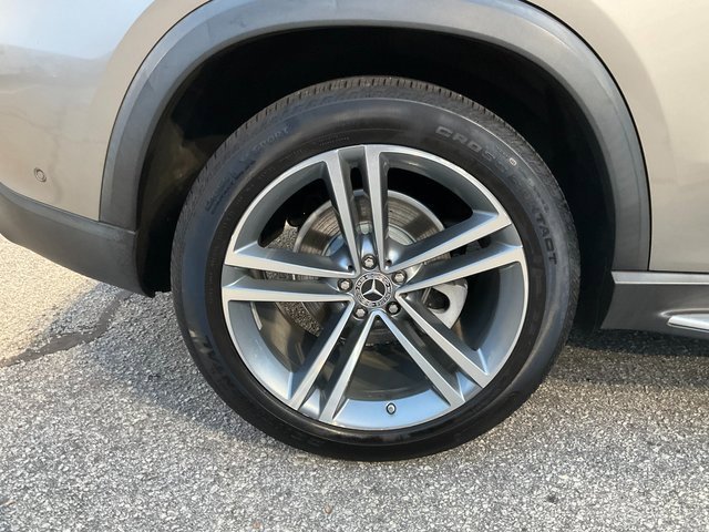 Used 2020 Mercedes-Benz GLE 350 4MATIC w/ Premium Package image 26