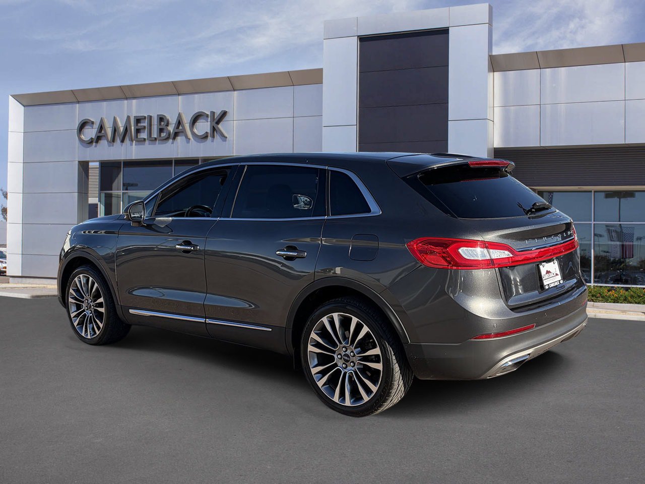 Used 2017 Lincoln MKX Reserve w/ Lincoln MKX Climate Package AWD/4WD image 4